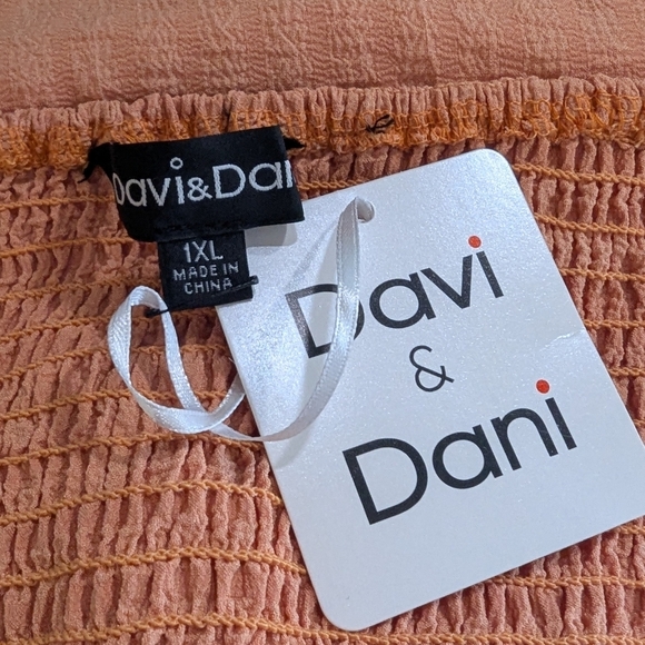 NWT Davi & Dani Peach Blouse with Ruffle And Corset Details Size 1X - Picture 6 of 7